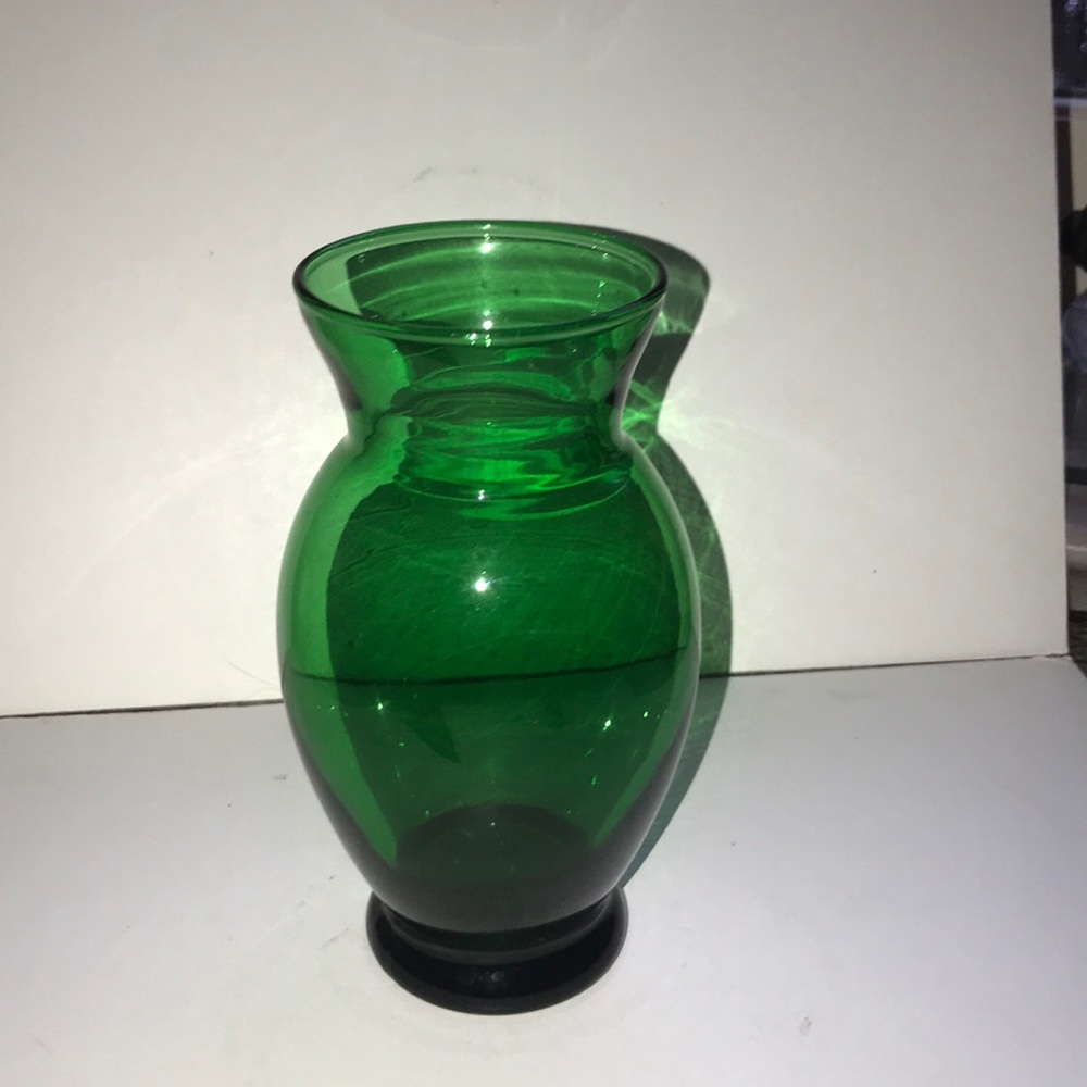 Vintage Anchor Hocking Emerald Green glass vase